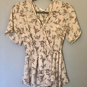 Sienna Sky Short Sleeved Blouse Size M
